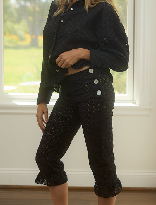 Cove’s Capri Pant in Blackberry