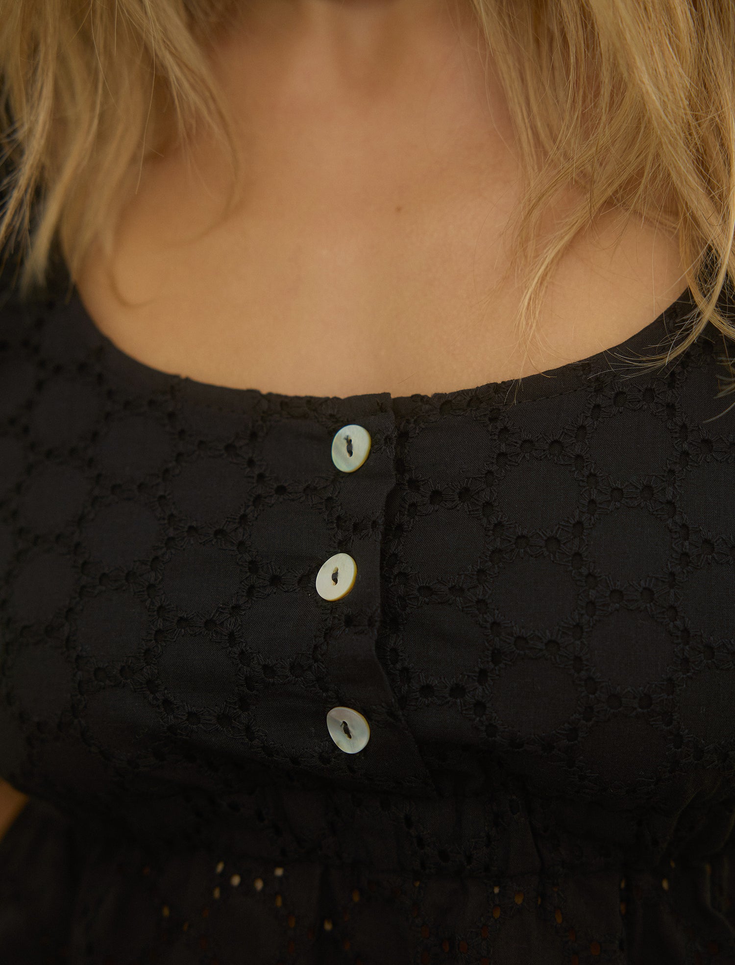 The Lille Blouse in Blackberry