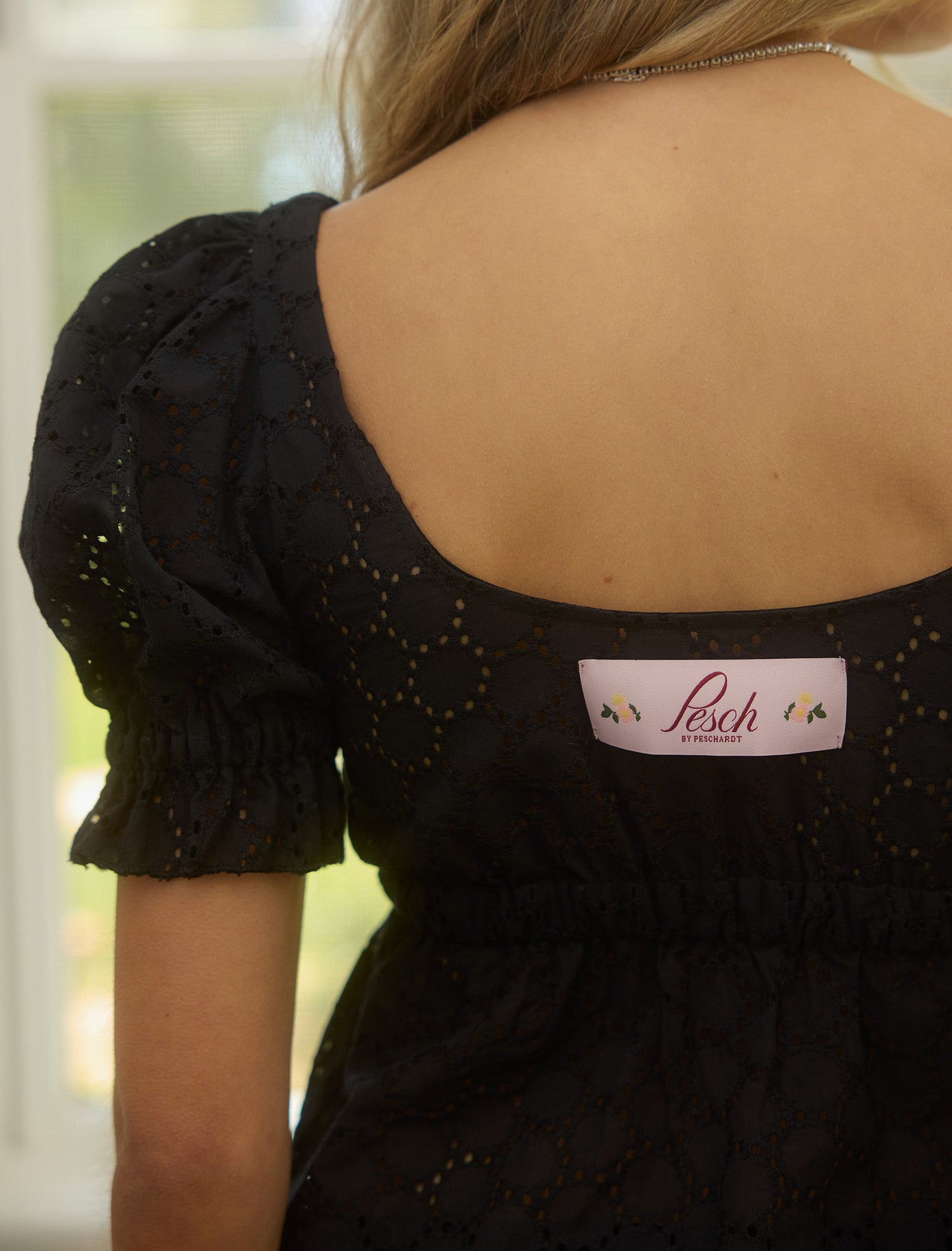 The Lille Blouse in Blackberry